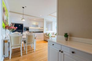 Léman Luxury Apartment District 3 HCMC