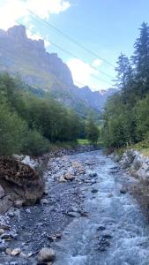 Studio magnifique avec terrasse spacieuse Loèche-les-Bains Vacances