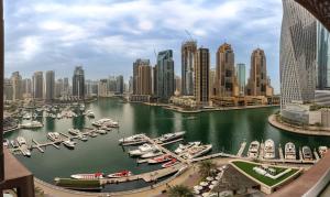Panoramic canal views from brand new 3BD apartment