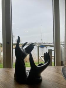 Chalet Valentina directly on the Lauwersmeer