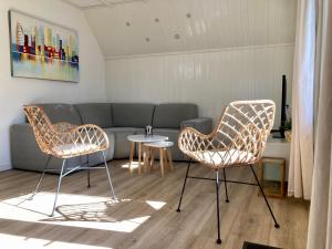 Grachthaus 6pers House with a private terrace and garden by the Lauwersmeer