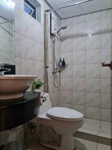 Cute Studio Unit w Big Windows - B Morgan T1