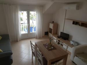 Apartmani I+J Miletic