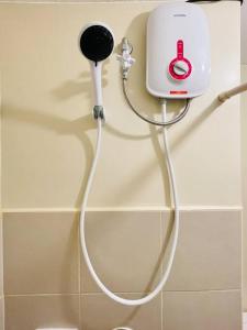 * *H2 Modern City Condo