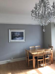 Large modern maisonette with parking