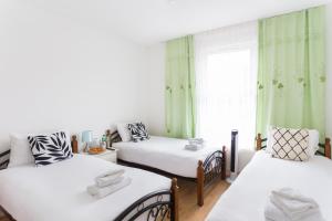 Wood Green Budget Rooms - Next to Mall & Metro Station - 10 Min to City Center