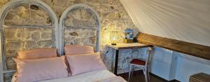B&B / Chambres d'hotes La Bergerie-en-Vexin : photos des chambres