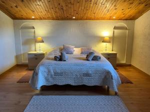 Villas L-Oustau de la Colline - Villa avec piscine privee chauffee 12 personnes au coeur du Luberon : photos des chambres