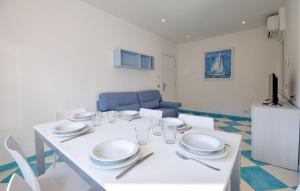 Lovely Apartment In Deiva Marina