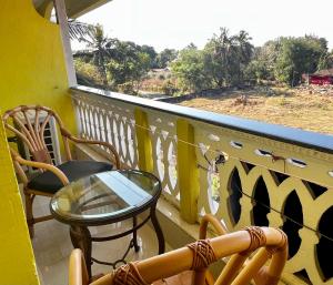 Easy Living Guesthouse - Close to Margao, near Varca Beach, Varca