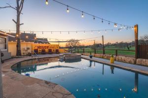 Golf Course Escape Private Pool & Games