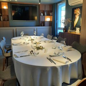 Hotels Logis Hotel Relais Saint Jacques - Chateauroux : photos des chambres