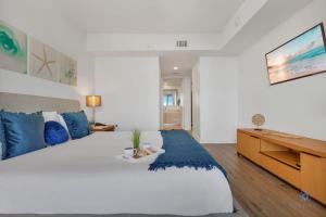 Spectacular Balcony - Near Beach - Gym - Pool