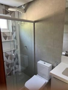 Casa 05 suítes, piscina e natureza