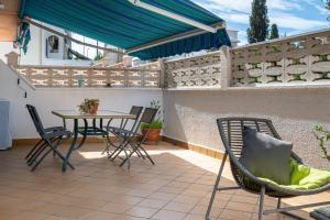 AT052 Planta baja con piscina, tan solo 600m de la playa