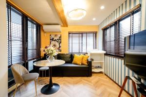 Ebisu Prime House- 5BR Private Home in the Heart of Tokyo, Wlak to Daikanyama & Shibuya