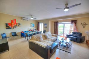 Spacious Apartment with Pool in Misrah Simar in Qala