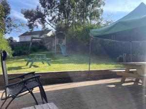 Spacious 4 bedroom house with large garden