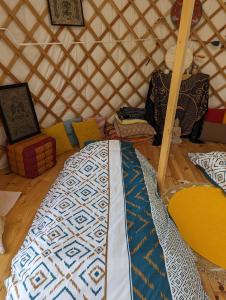 Yourte atypique à Chabons, vue sur les montagnes