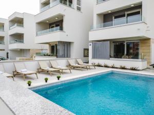 Apartments Mare B with pool 