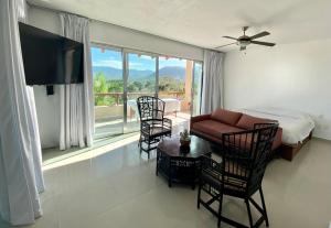 Vistas a las Montañas y al Mar I Condominio Las Calandrias I Alberca I Wi-Fi