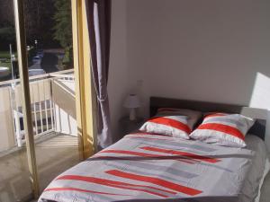 T2 bis Capvern les Bains , calme , face au parc thermal