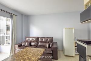 Apto quadra mar em BC c ótima localização EIT302