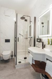 Double Room with  Land View room in Strandhotel Hohenzollern