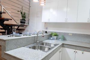 Strata Homestay- Luxurious 2- Storey Townhouse