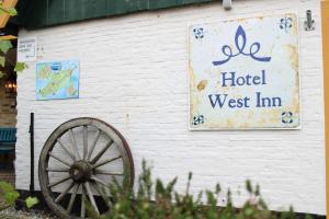 Hotel West Inn