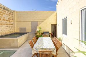 Authentic and Charming Farmhouse with Pool in Gozo