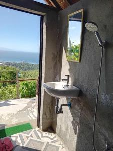 Thorntons Sea View Cafe & Guesthouse