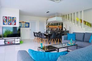 Sunset Hill Villas - Aquamarine Pool Villa
