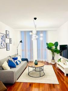 NEW Elegant Apartment in the Heart of Malaga - 4-gwiazdkowe hotele w mieście Malaga