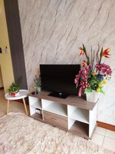 KHome-MarinaCourt-KK CITY CENTRE .3B2R(8Pax) NEW!!