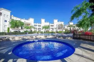 Rez-de-chaussée bord de piscine - Roldán