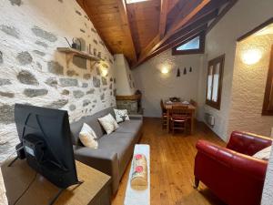 Cristian Castello - La Poltrona Rossa