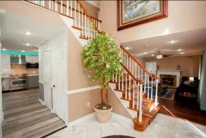 Suburban Escape with Hot Tub! - 兰霍恩