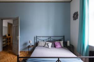 Spacious & Light family apart. very center of Riga