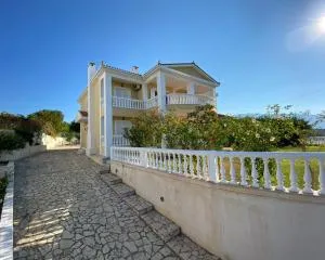 Villa Kourkoumelata - Kaligata