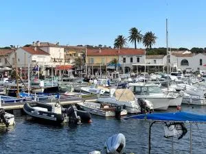 Maison avec cour située à 2 minutes des plages - Le Brusc