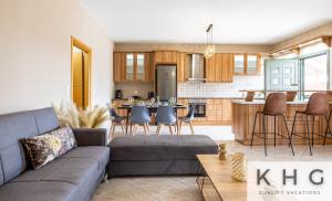 Hermes luxury apartment in Vlachata village!