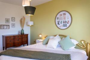 L11 Claire Fontaine Sea view 2 BDR AC Parking swiming pool