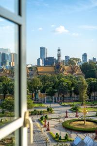 The Frangipani Royal Palace Hotel