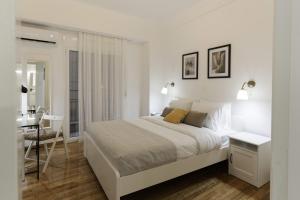 Phaedrus Living: City Center Koukaki Flat
