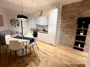 GuestHost - Un Nido a Mantova Historic Apt near the Center!