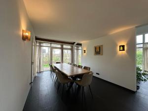 Groot vakantiehuis nabij Amsterdam inclusief jacuzzi