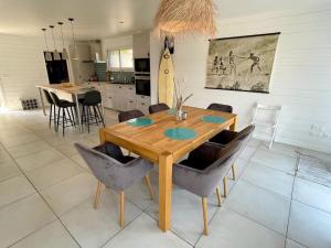 Maisons de vacances Welcoming new architects house with jacuzzi : photos des chambres