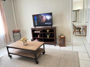 YOUR VACATION HOME! NEAR THE BEACH