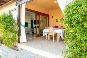 Villa con barbecue con giardino vista mare img14